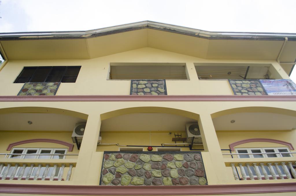Julz Tropical Apartments Olongapo Luaran gambar