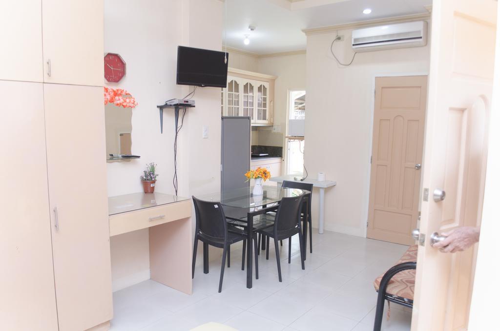 Julz Tropical Apartments Olongapo Luaran gambar
