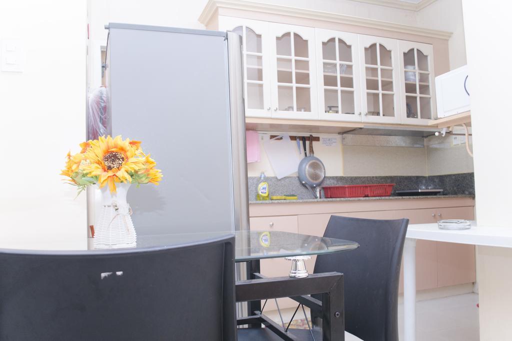 Julz Tropical Apartments Olongapo Luaran gambar